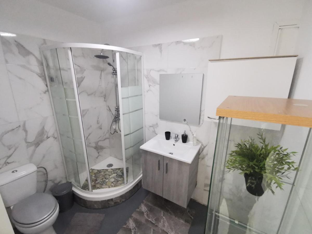 Lovely Cozy Apartment In The Entrance Of Nicosia Aglantzia ภายนอก รูปภาพ